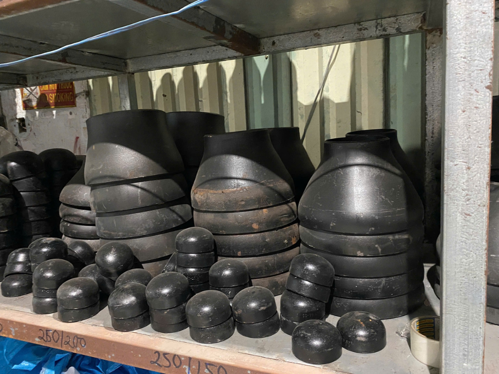 Côn thu thép hình ảnh thực thế