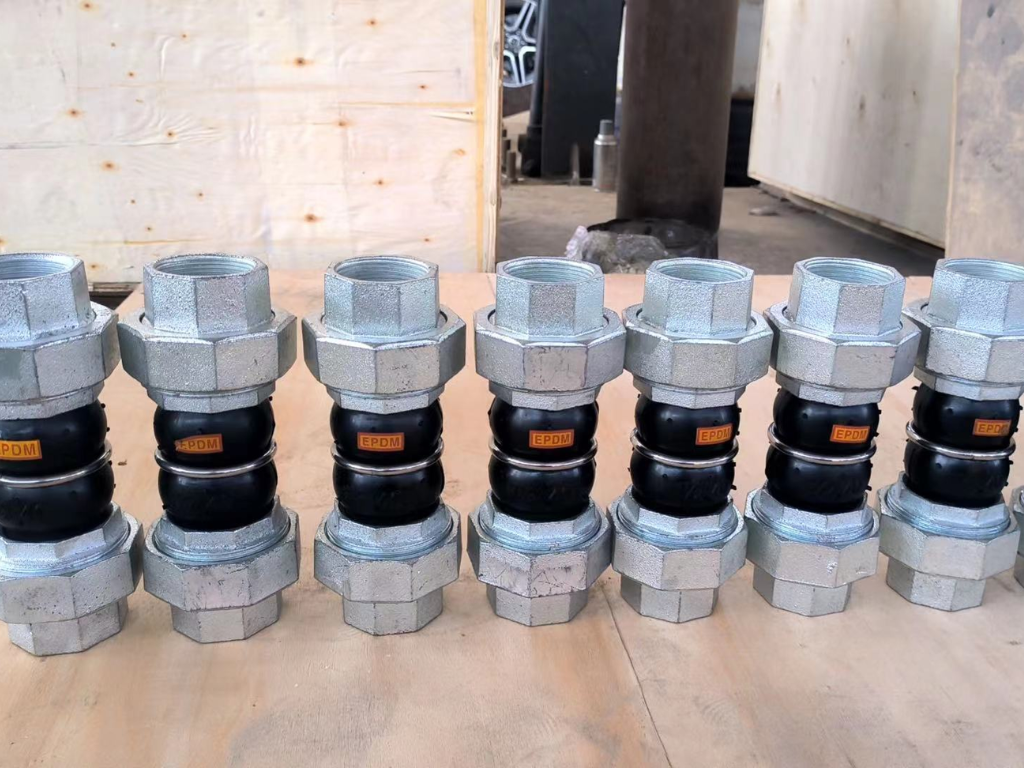 Khớp nối mềm cao su nối ren hai đầu