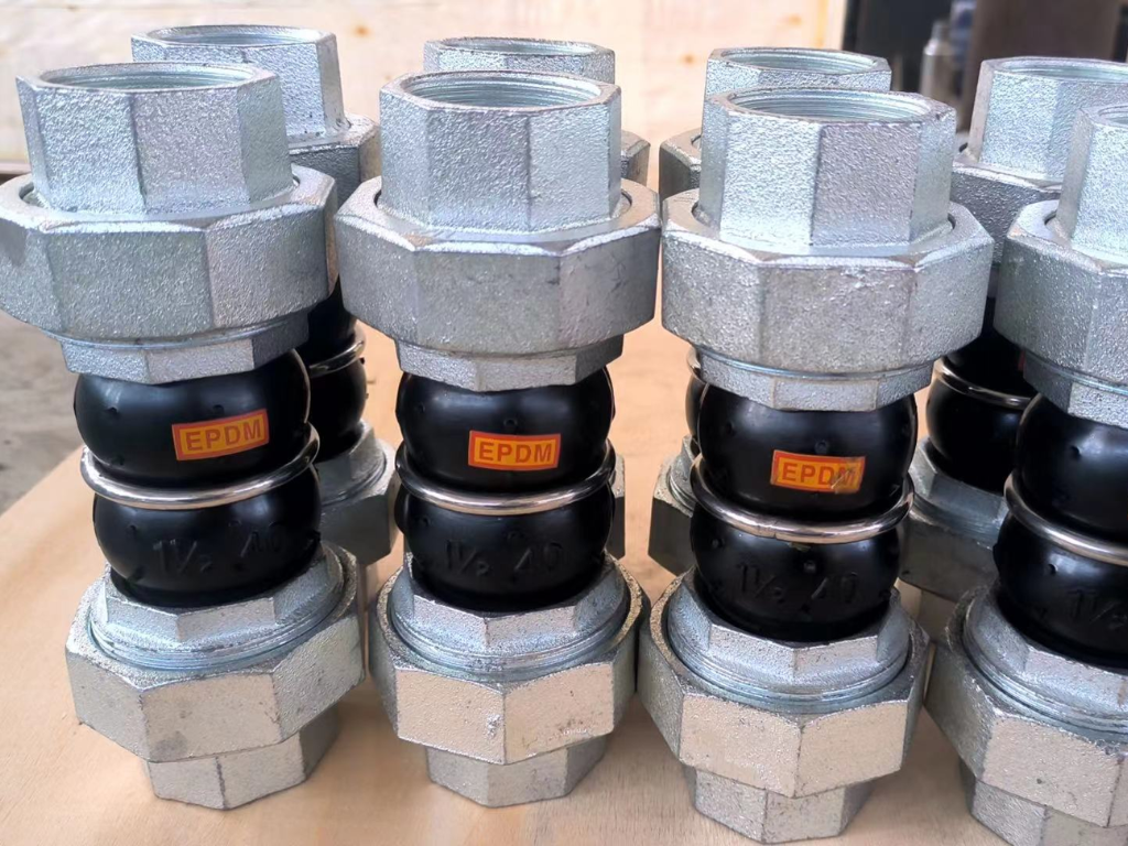 Khớp nối mềm cao su nối ren ảnh chụp tại kho