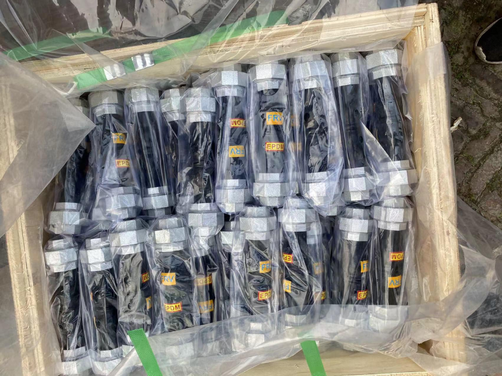 Khớp nối mềm cao su nối ren sẵn số lượng lớn