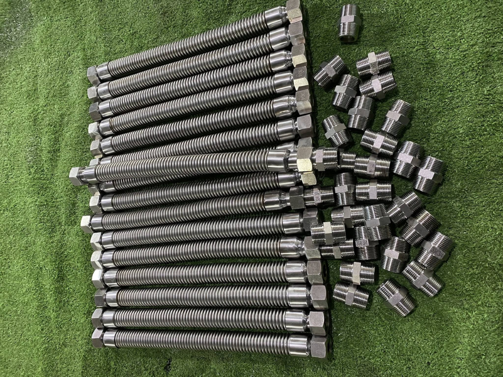 Khớp nối mềm inox nối ren ảnh chụp thực tế đa dạng kích thước