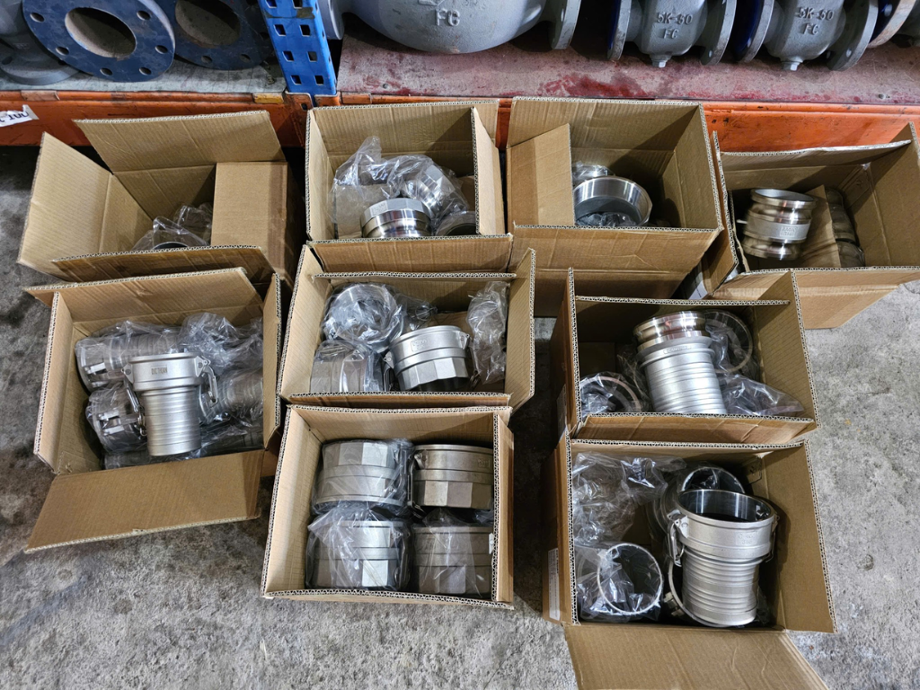 Khớp nối nhanh inox hàng đóng thùng gửi đi cho khách hàng