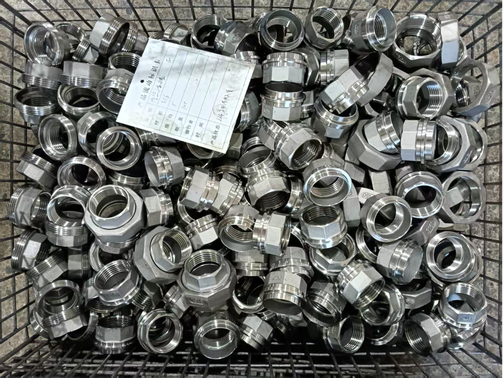 Rắc co inox đầy đủ mọi kích thước