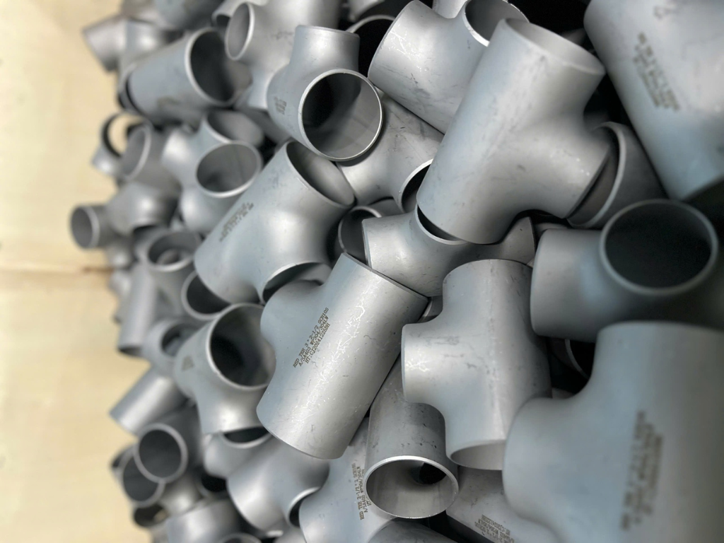 Tê inox ảnh chụp tại kho