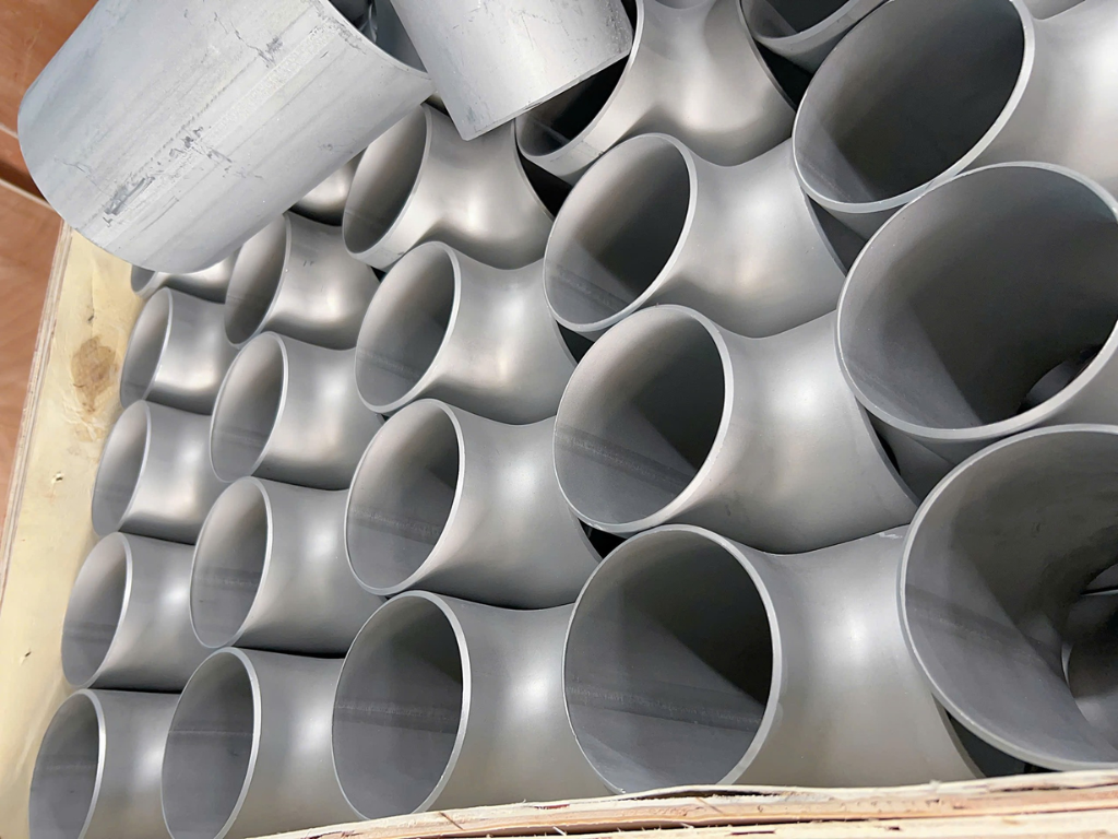 Tê inox đóng thùng gửi khách