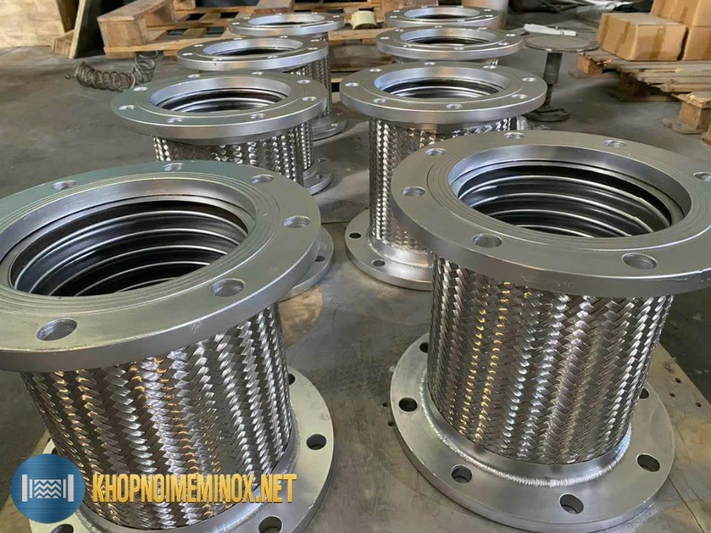 Khớp nối mềm inox mặt bích 304