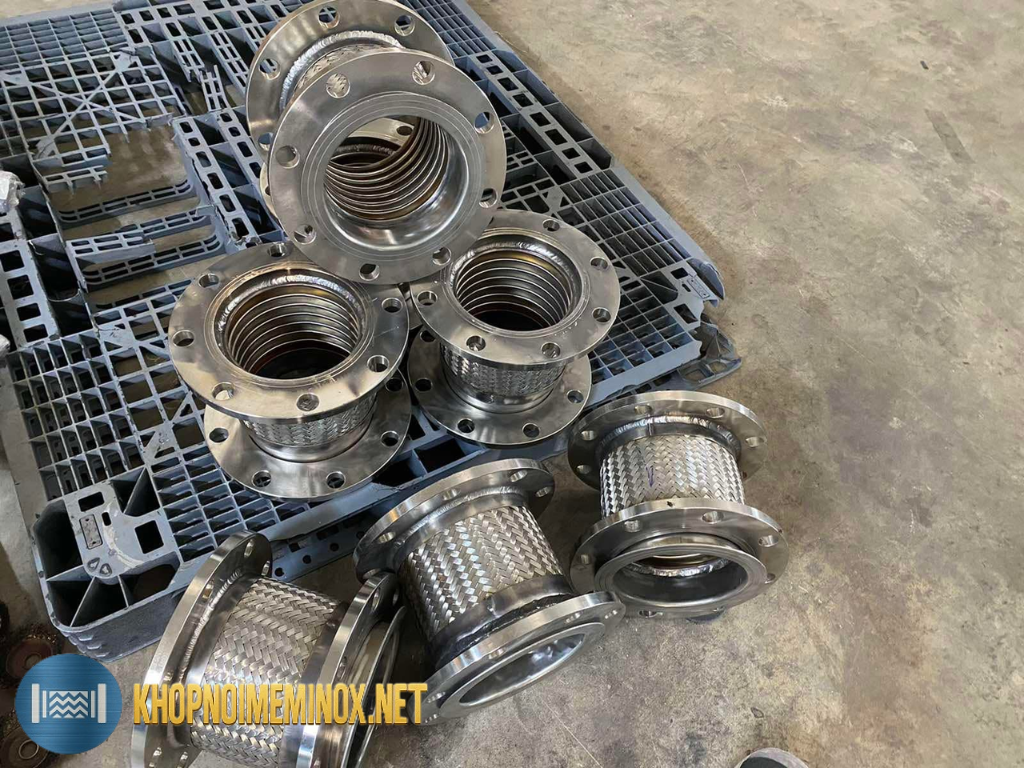 Khớp nối mềm inox mặt bích 316