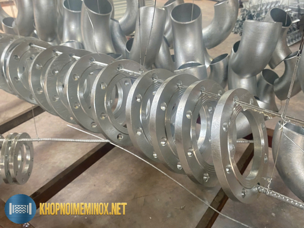 Mặt bích thép mạ kẽm DN100