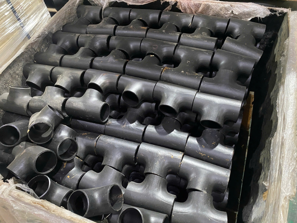 Tê thép sẵn hàng tại kho