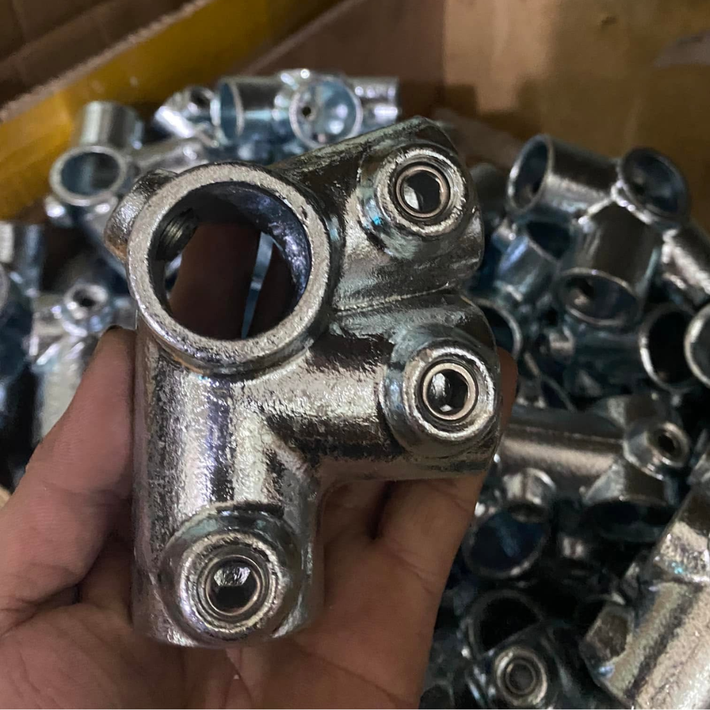 Khớp nối khung sắt inox